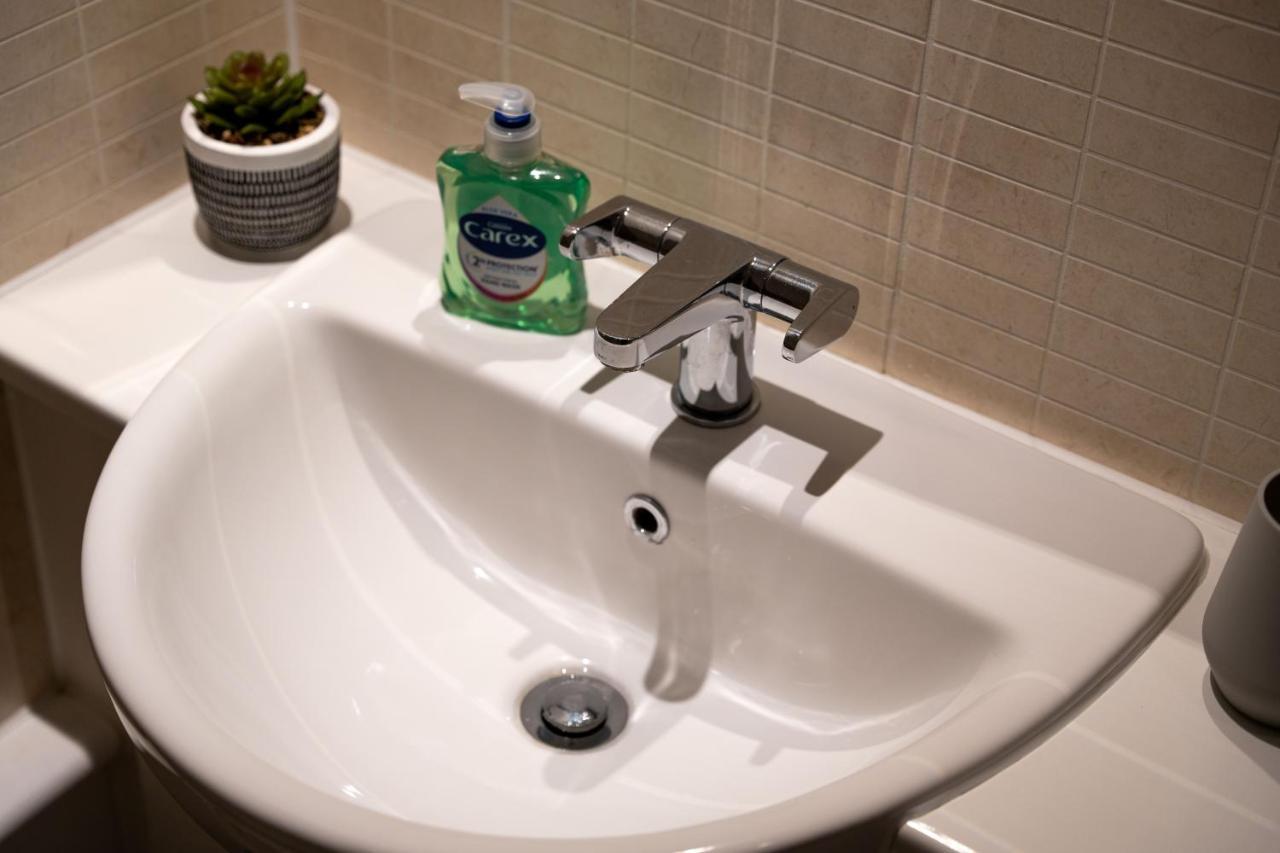 Spacious In Town Centre Apartment