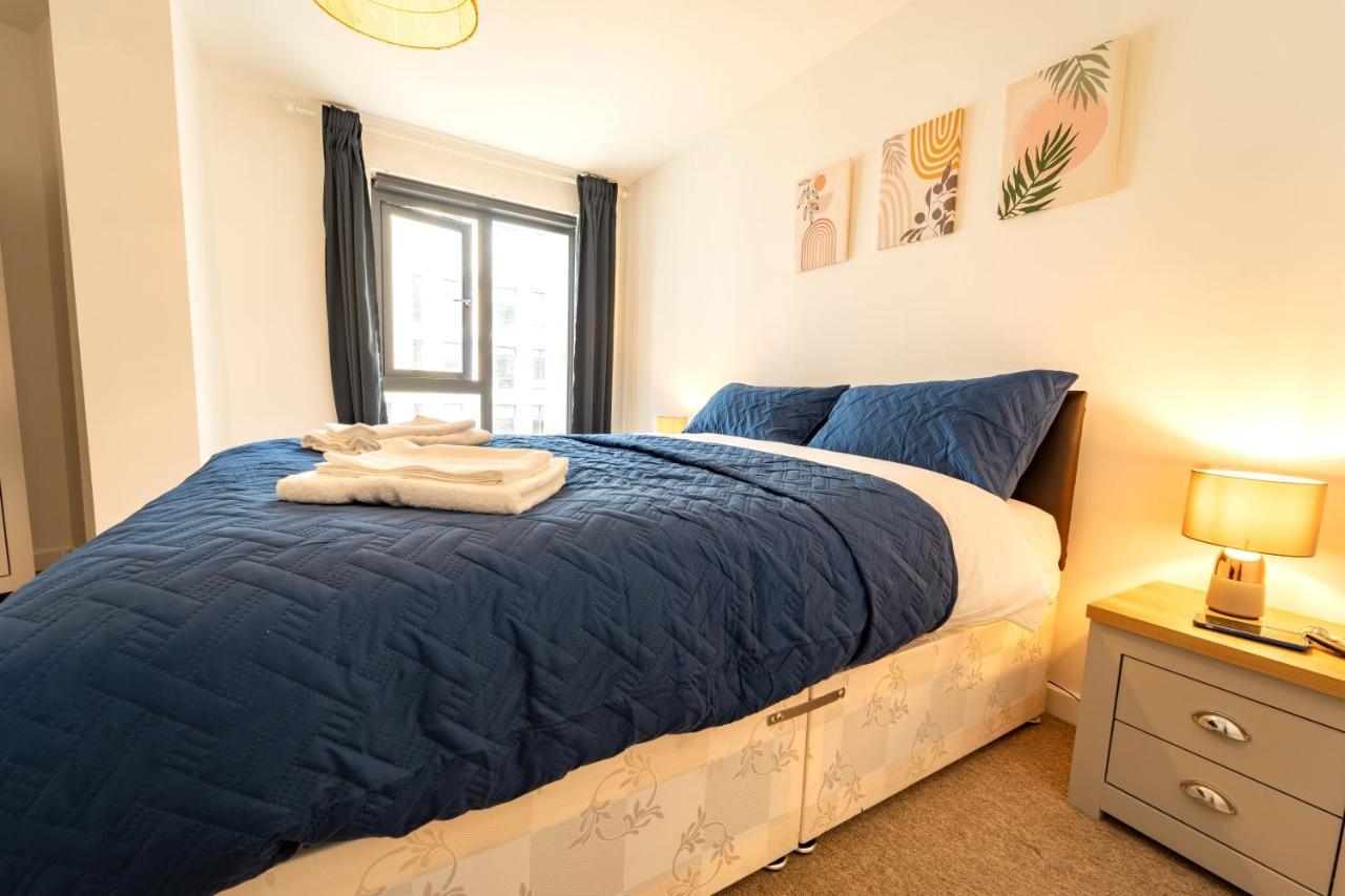 Apartment Spacious In Town Centre Woking